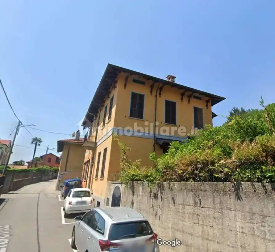 Appartamento in vendita a Casalzuigno