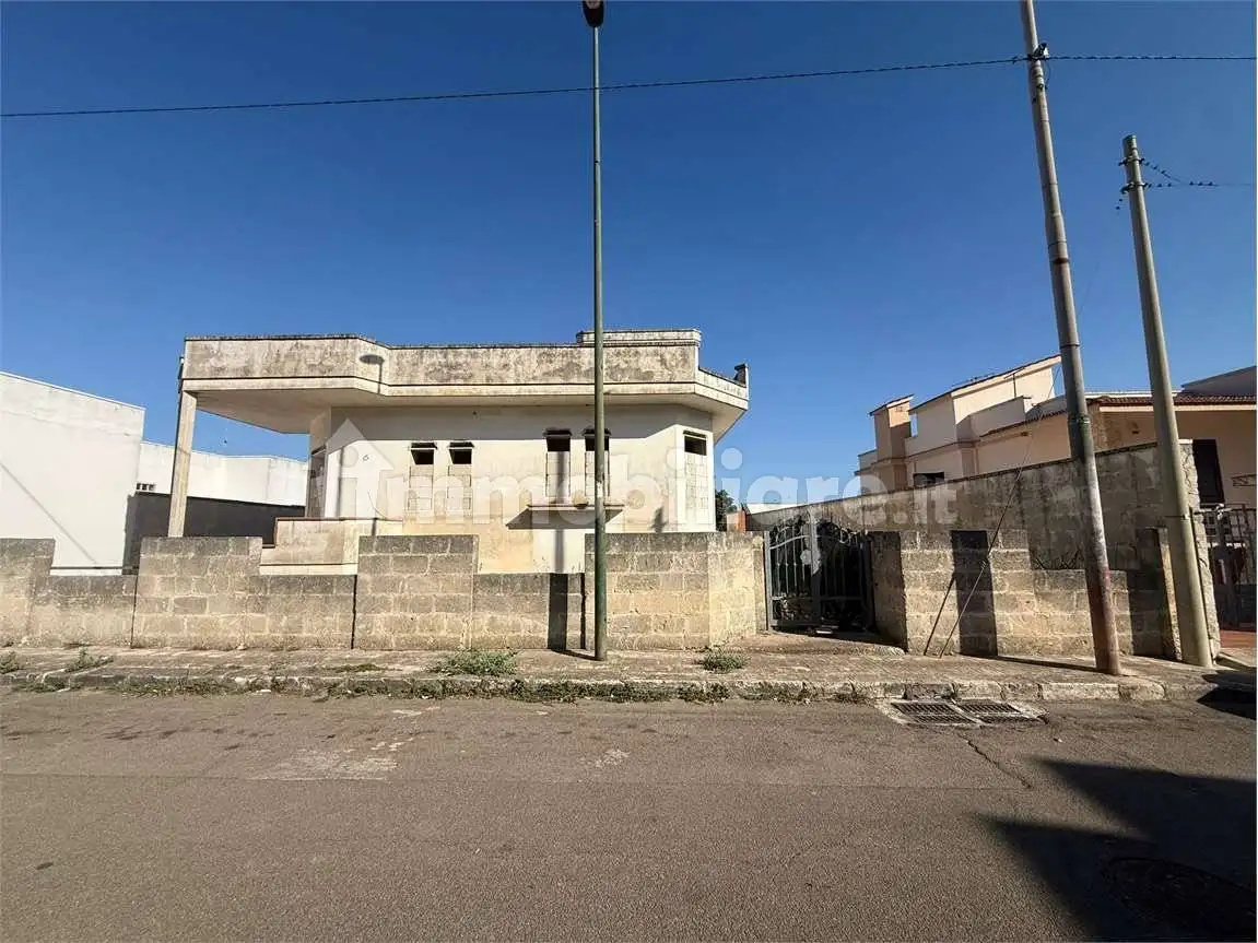 Casa indipendente in vendita a Guagnano