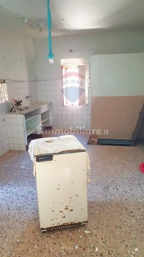 Terratetto plurifamiliare via Guglielmo Oberdan 18, Centro, Caronia - foto 4