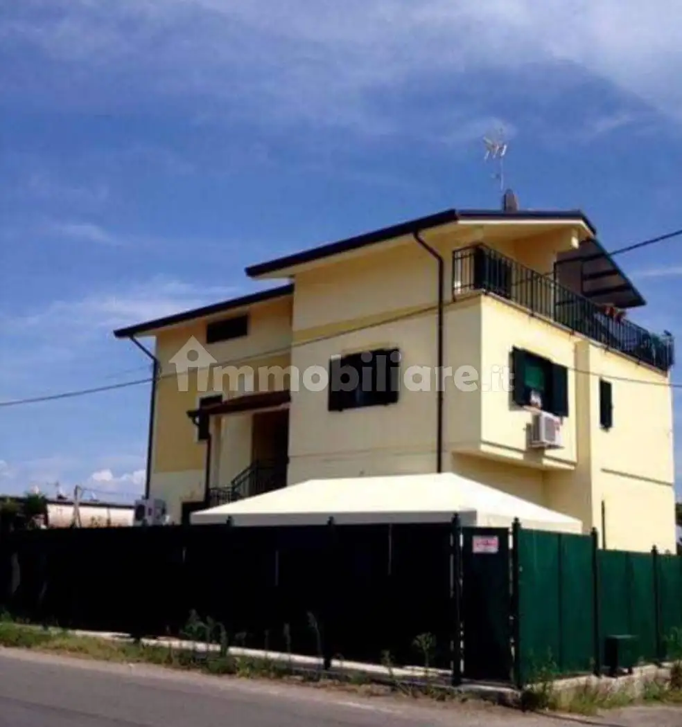 Appartamento in affitto a Terracina