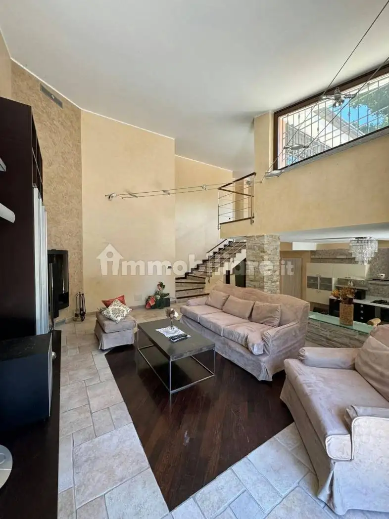 Casa indipendente in affitto a Moncalieri