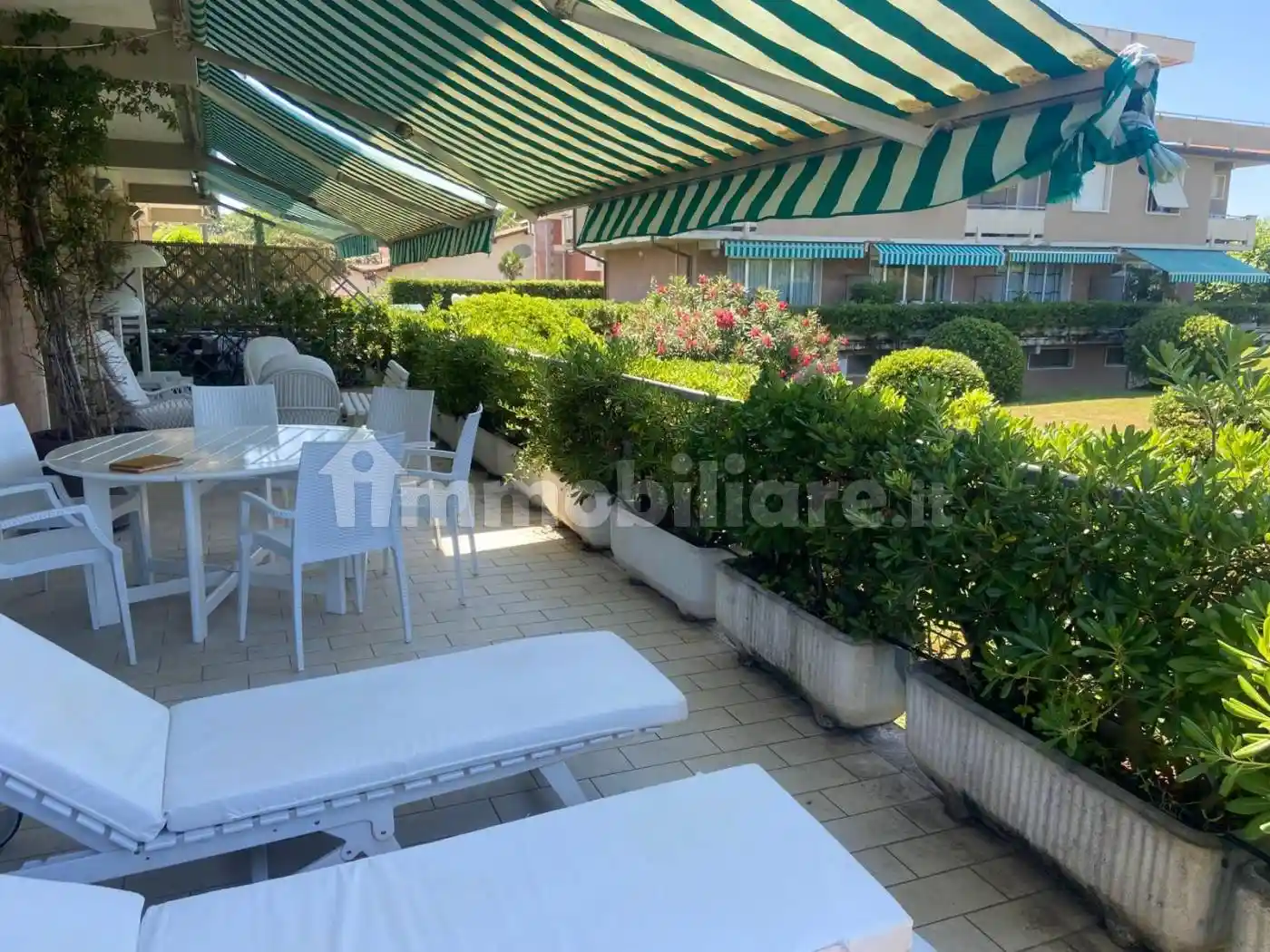 Villa in vendita a Montignoso