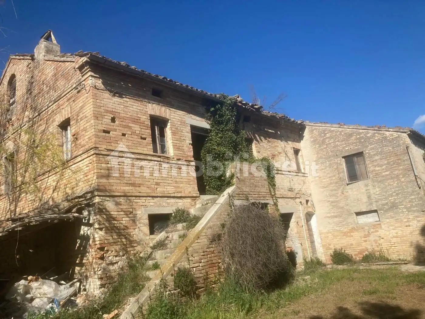 Rustico - Casale in vendita a Torre San Patrizio