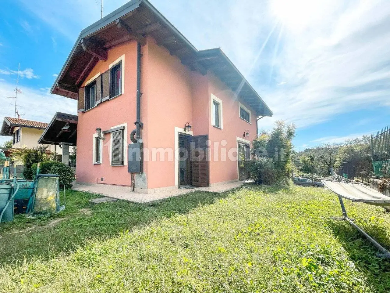 Villa in vendita a Comignago
