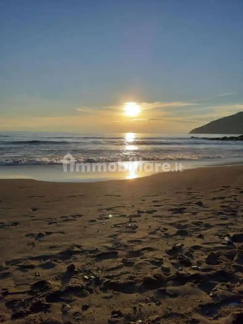 Casa indipendente in vendita a Ameglia