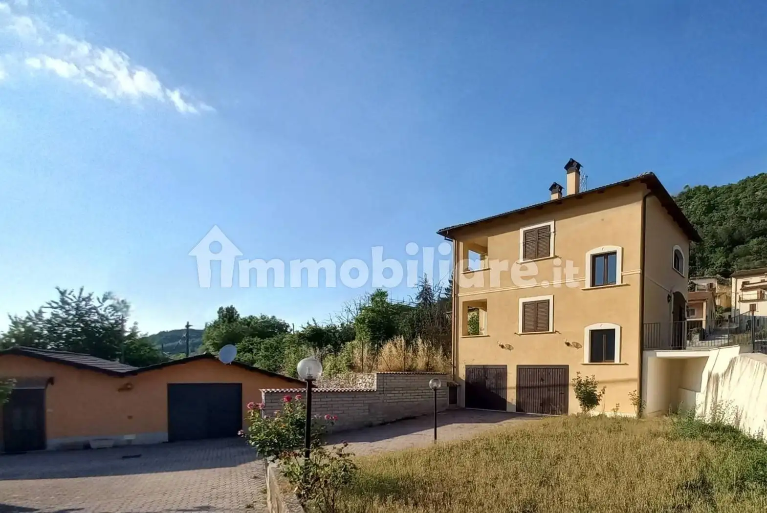 Appartamento in vendita a Fagnano Alto