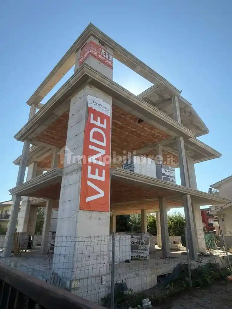 Villa in vendita a Aprilia