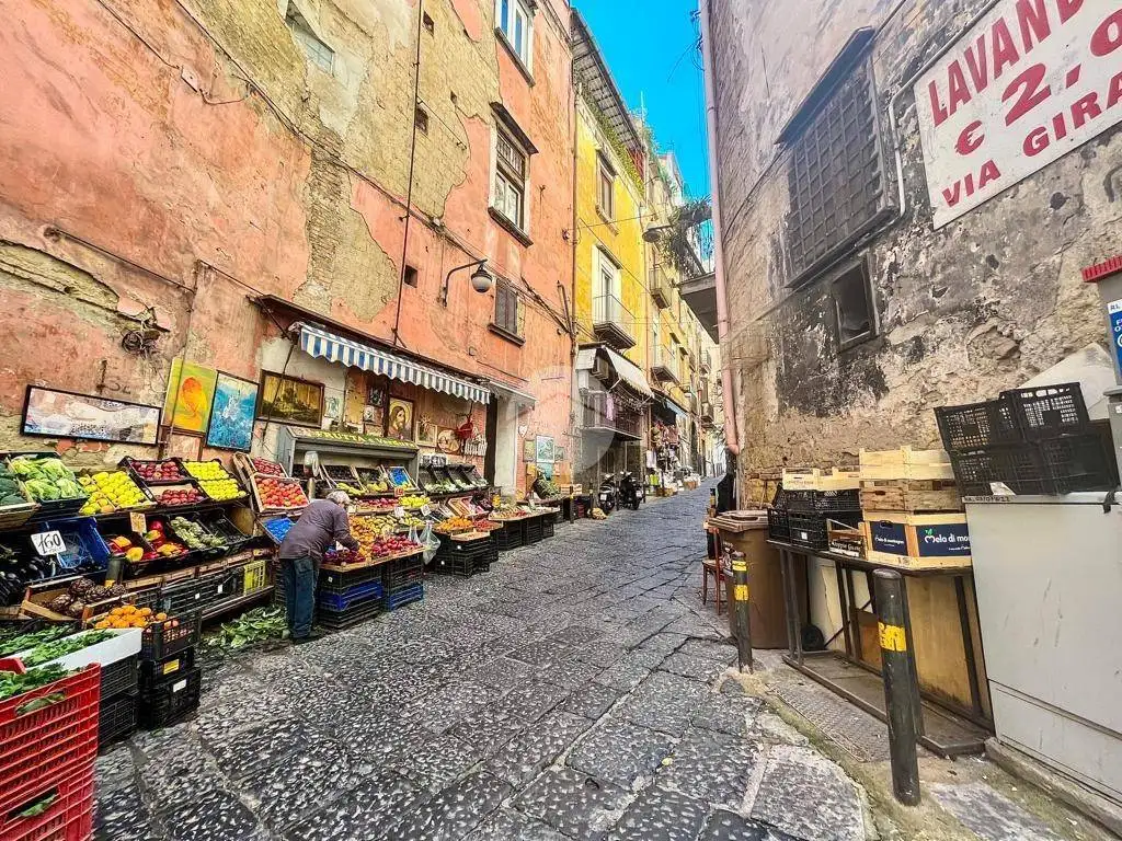 Appartamento in vendita a Napoli