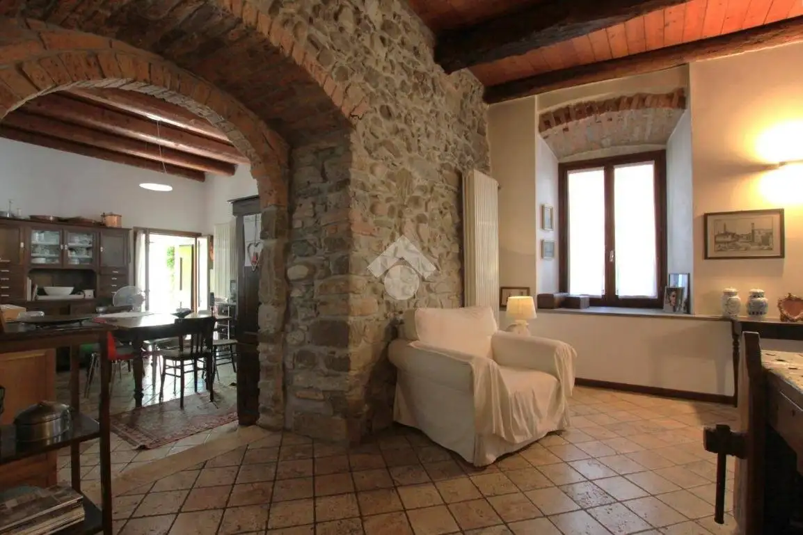 Casa indipendente in vendita a La Valletta Brianza