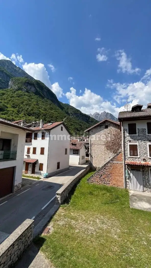 Villa a schiera via Vittorio Emanuele II 34, Centro, Cimolais - foto 2