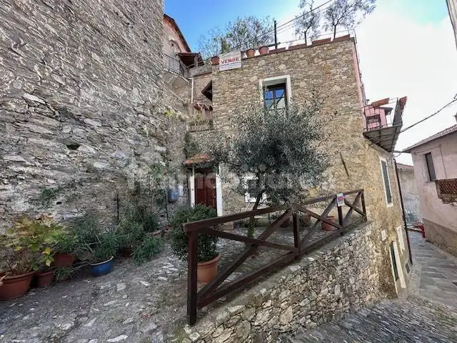 Rustico via Maggiore, Vecersio, Castelvecchio di Rocca Barbena - foto 4