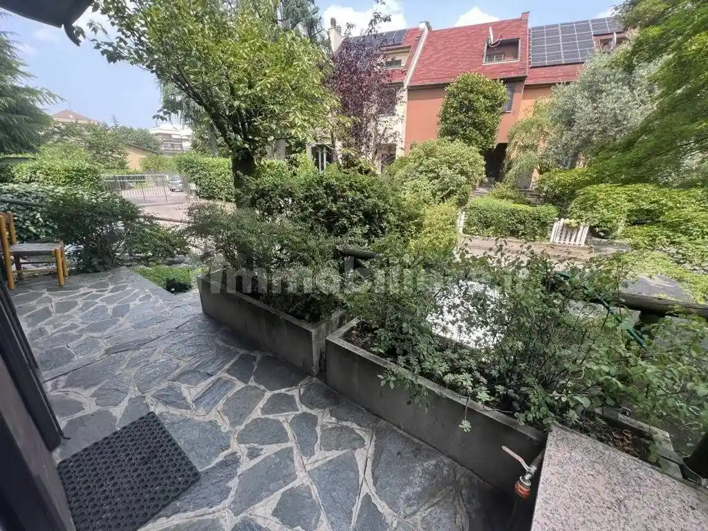 Villa a schiera via Giuseppe Di Vittorio 3, Centro, Arese - foto 3