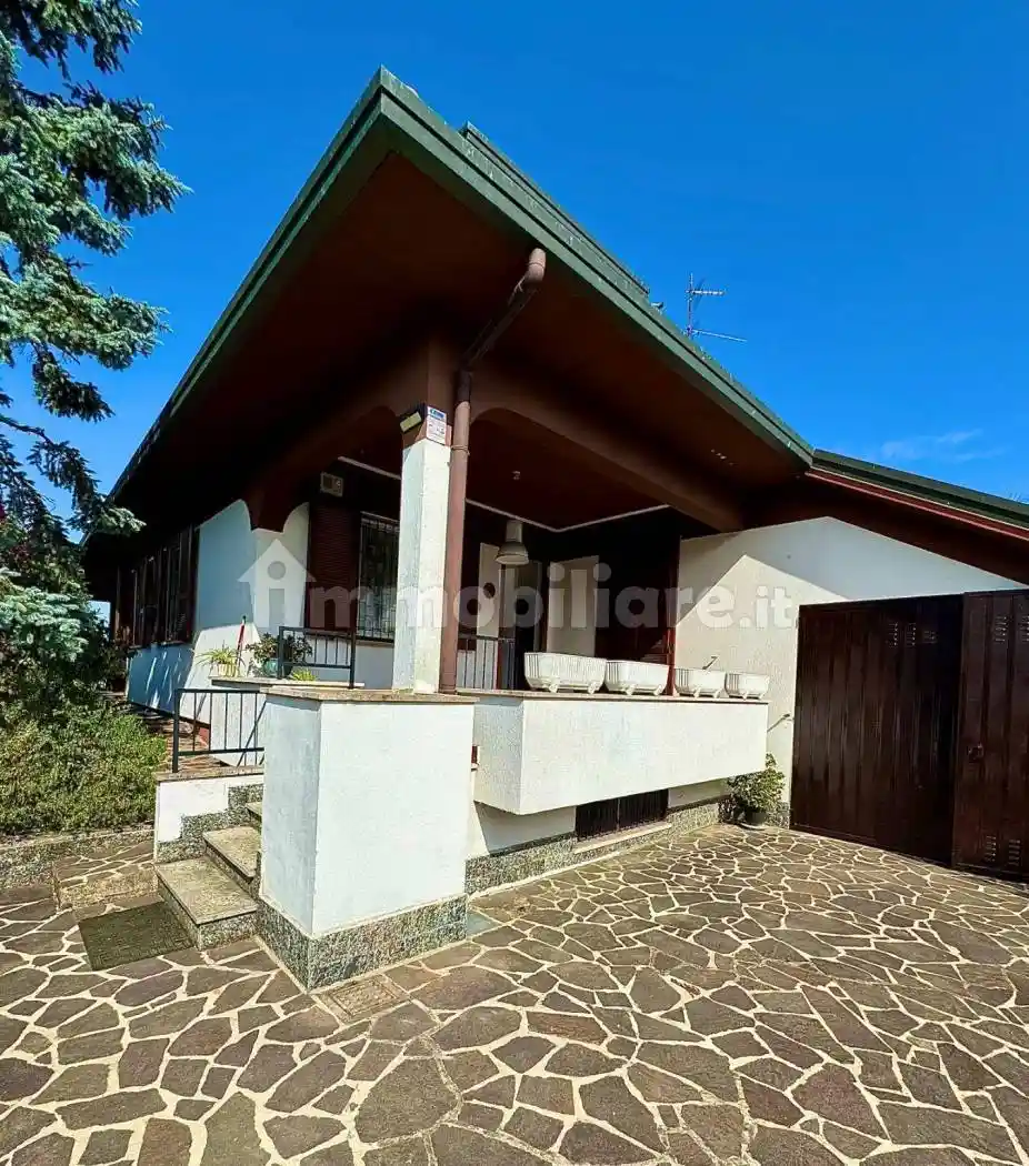 Villa in vendita a Rodano