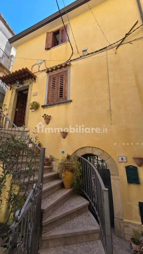 Casa indipendente in vendita a Paola