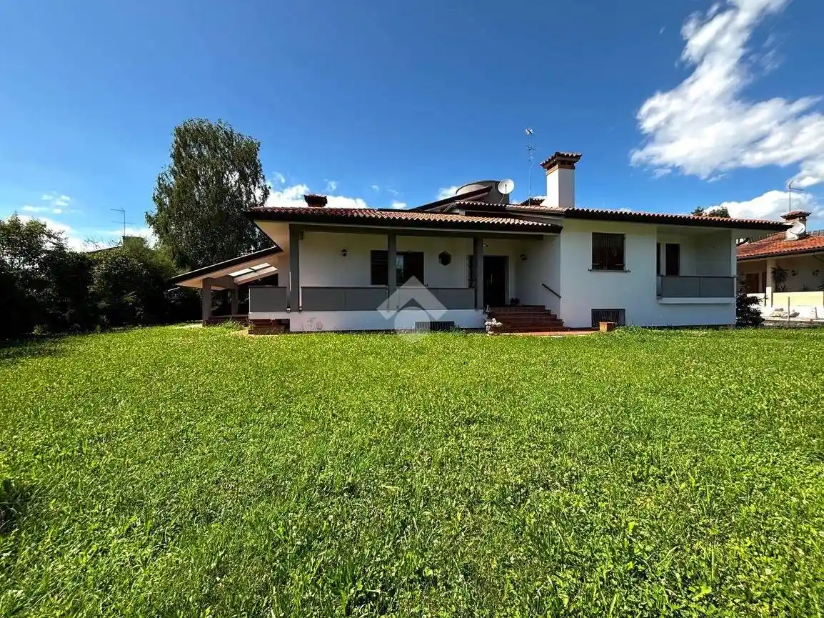 Villa in vendita a Nervesa della Battaglia