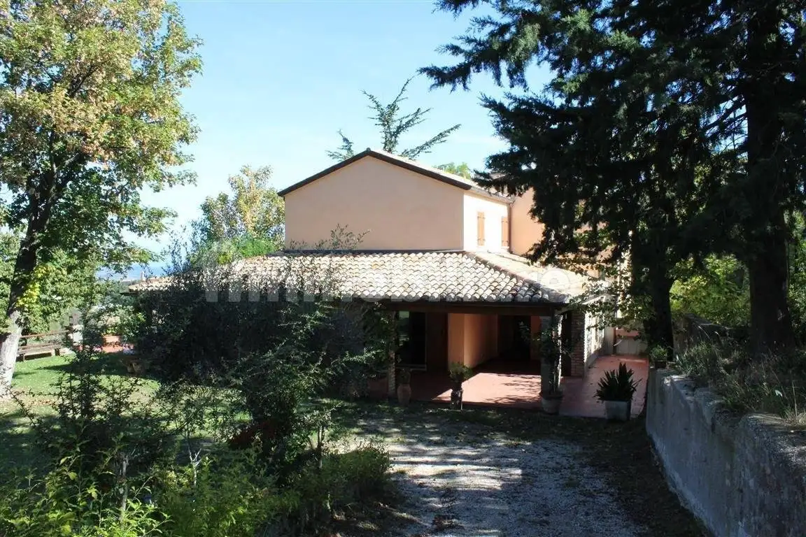 Rustico - Casale in vendita a Pesaro
