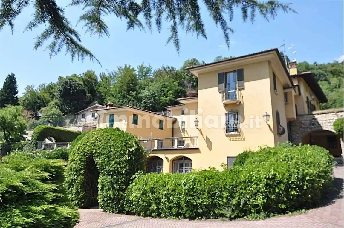 Villa in vendita a Brescia