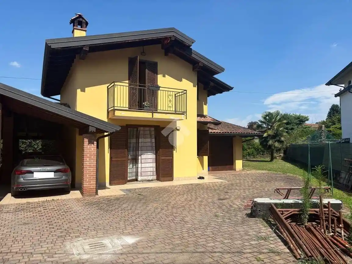 Villa in vendita a Castelletto Sopra Ticino