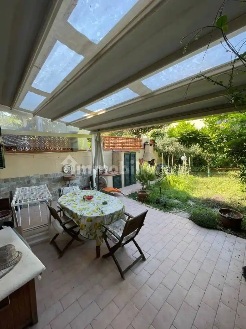 Villetta a schiera in vendita a Collesalvetti