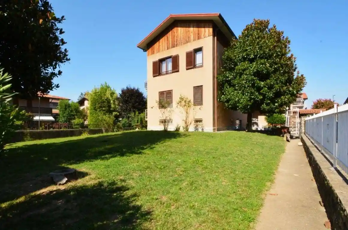 Villa in vendita a Capriate San Gervasio