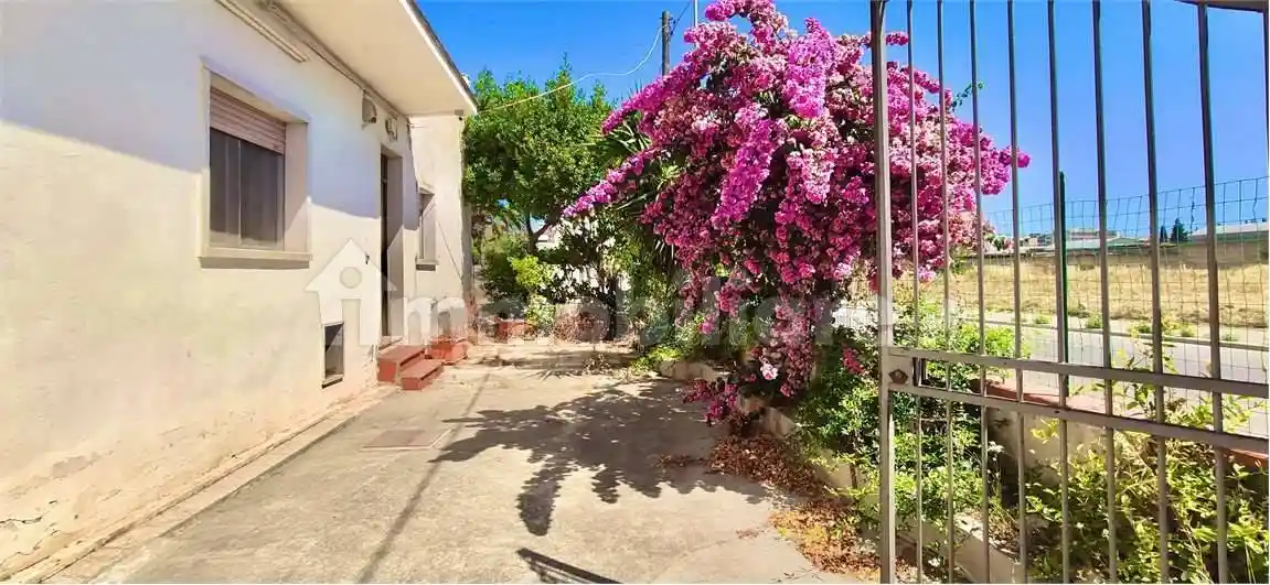 Terratetto unifamiliare 150 m², da ristrutturare, Castel del Monte, Andria - foto 3