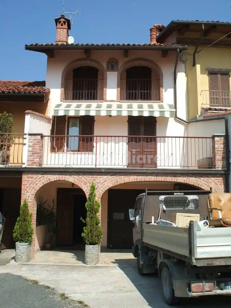 Casa indipendente in vendita a Bra
