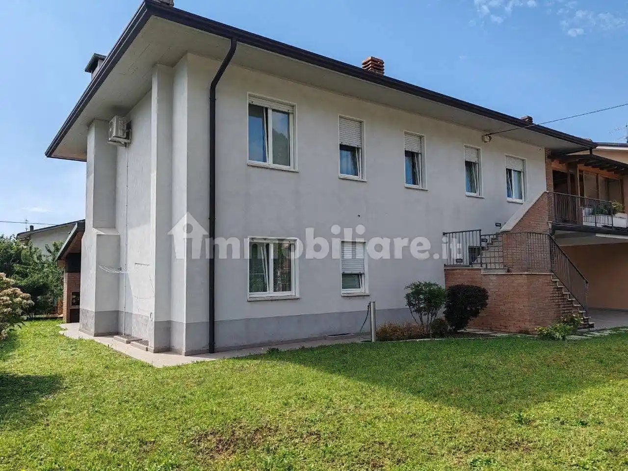 Villa in vendita a Piovene Rocchette