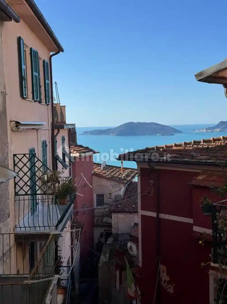 Appartamento in vendita a Lerici