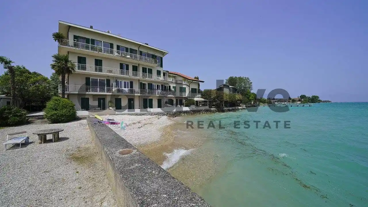 Appartamento in vendita a Sirmione