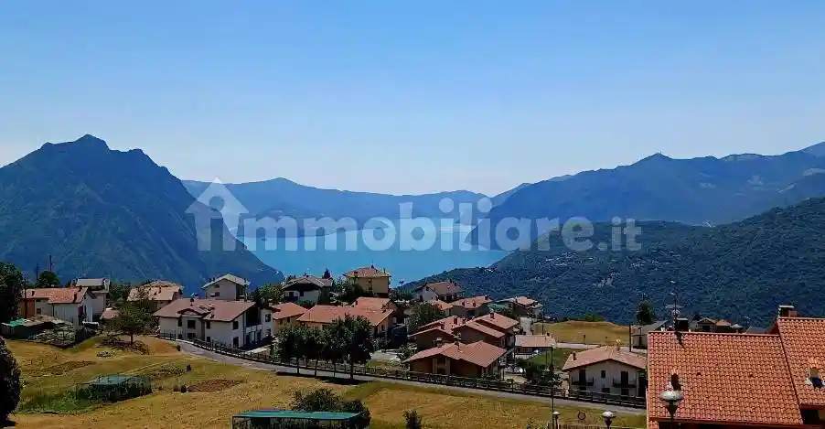 Palazzo - Edificio in vendita a Bossico