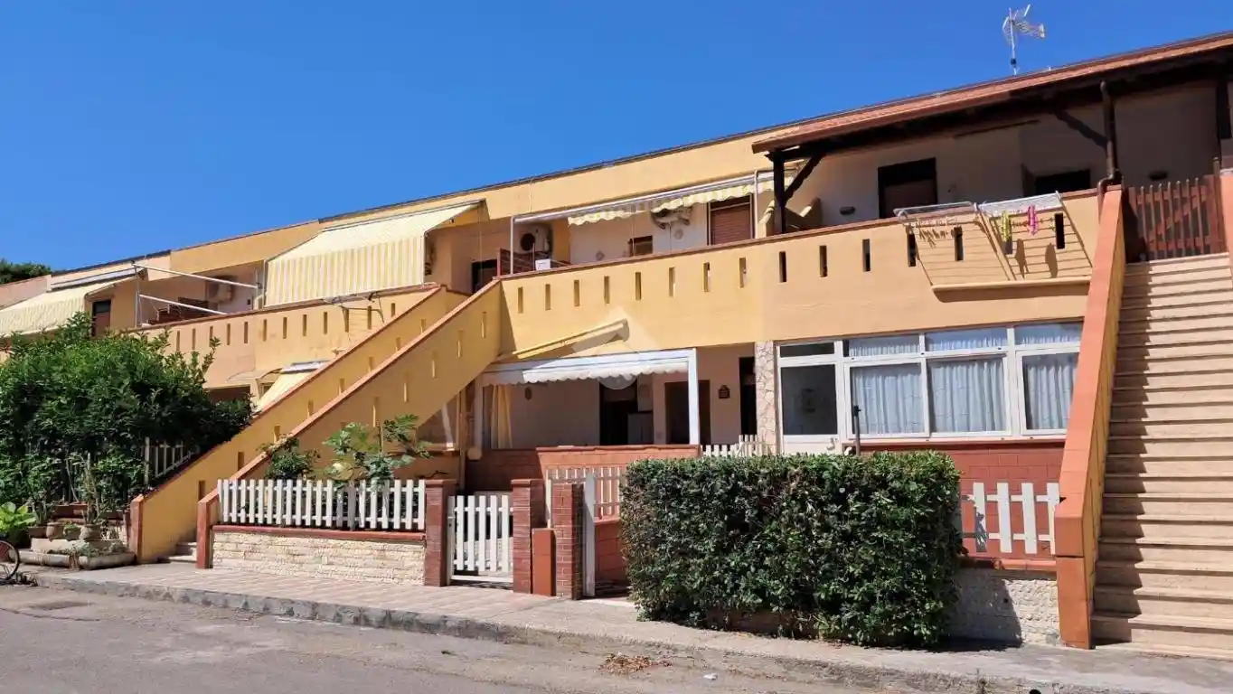 Villetta a schiera in vendita a Campofelice di Roccella