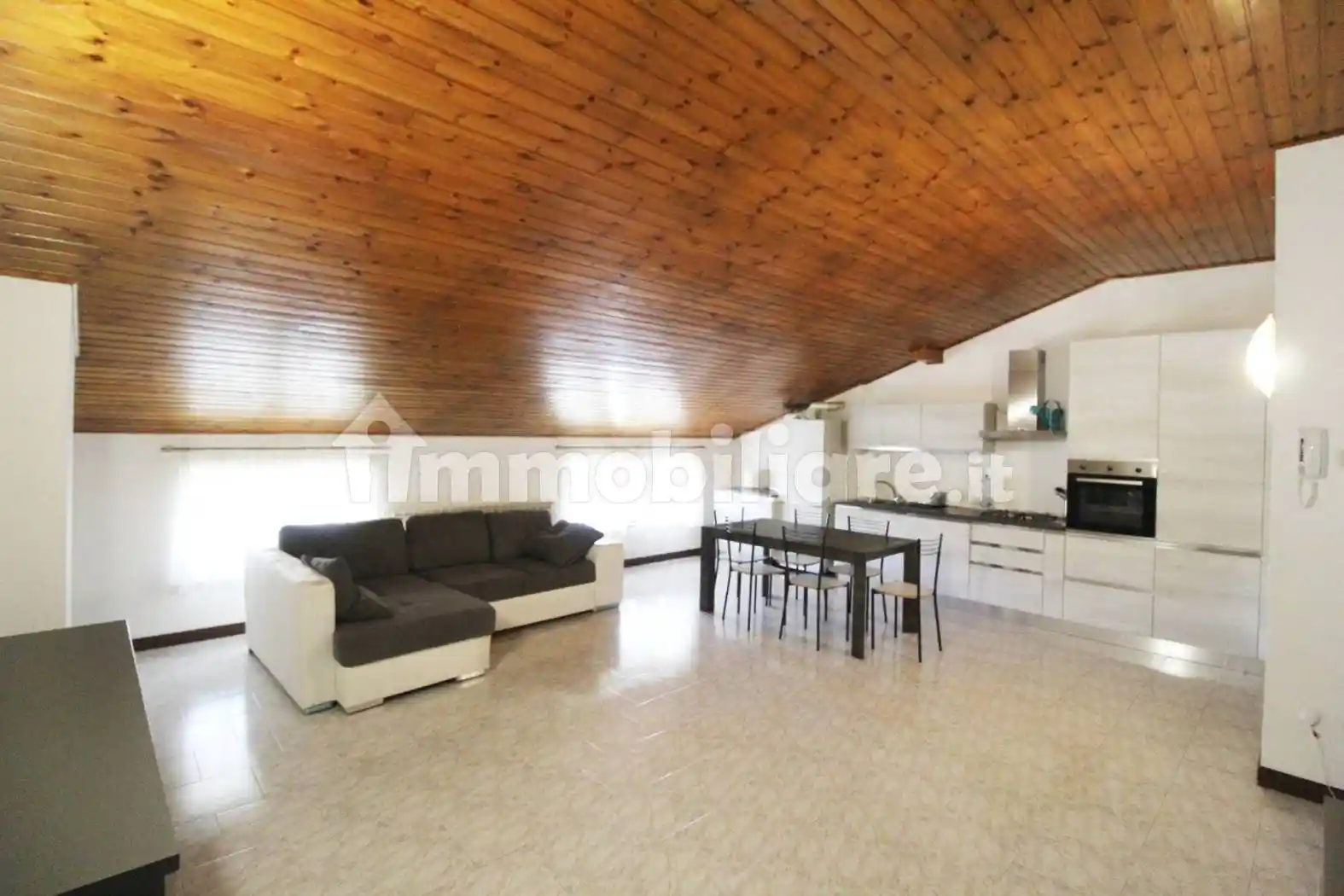 Appartamento in vendita a Rescaldina