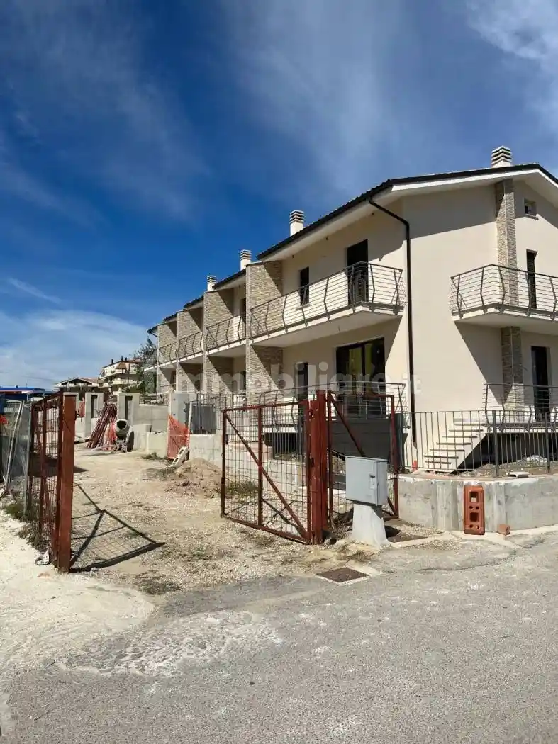 Villa a schiera via Giovanni Paolo I, Centro, San Salvo - foto 2