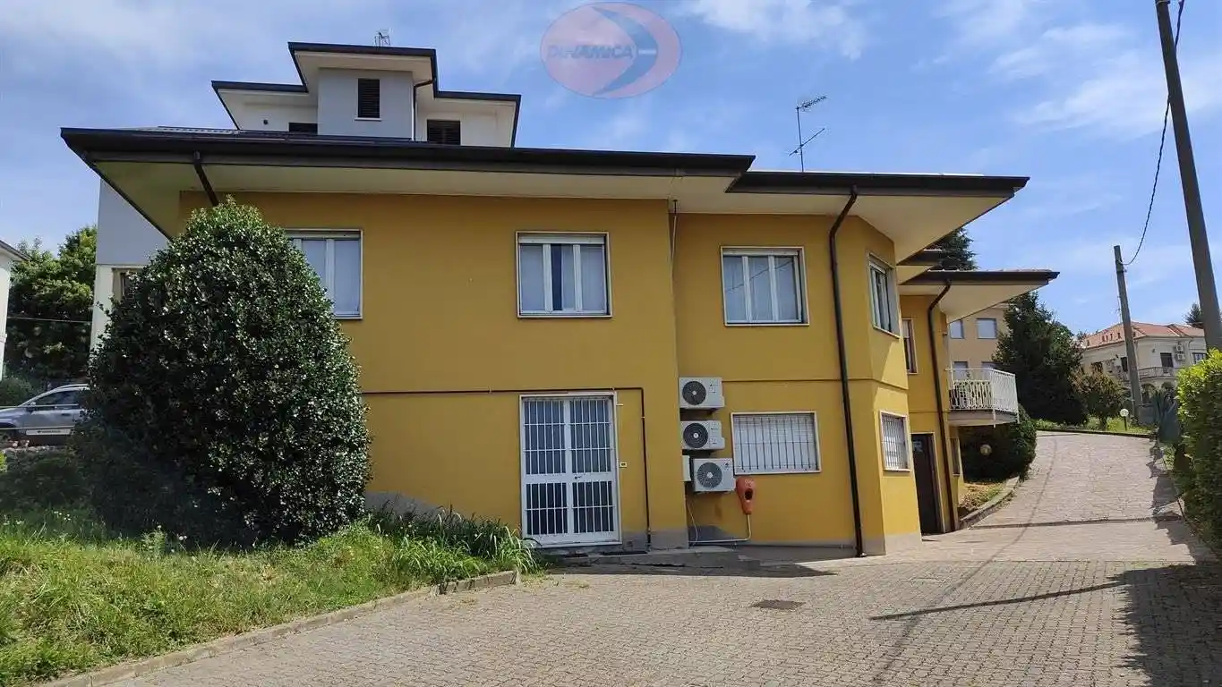 Villa in vendita a Besana in Brianza