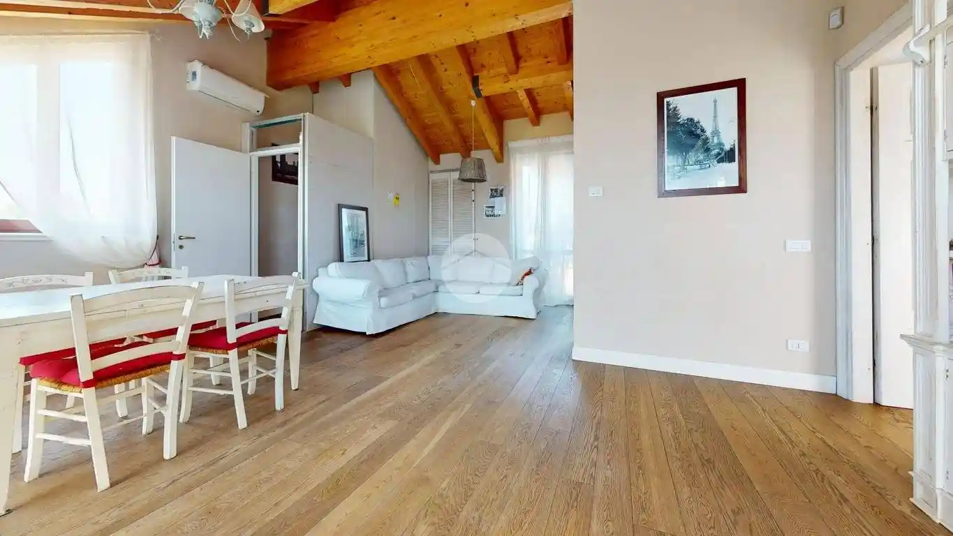 Appartamento in vendita a Seregno