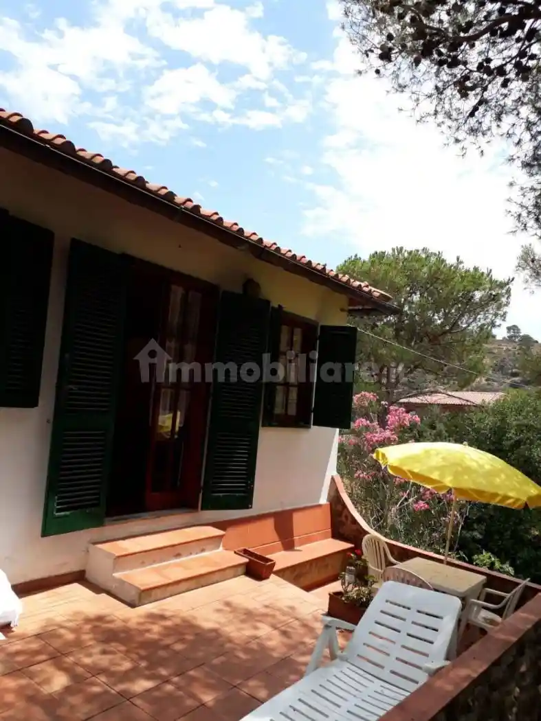 Villa in vendita a Capraia Isola