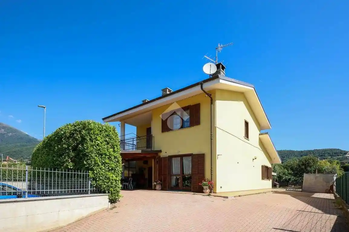 Villa in vendita a Luserna San Giovanni