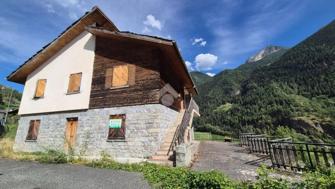 Casa indipendente in vendita a Valpelline