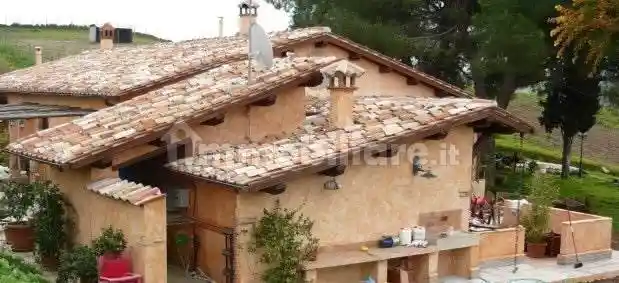 Rustico - Casale in vendita a Tuscania