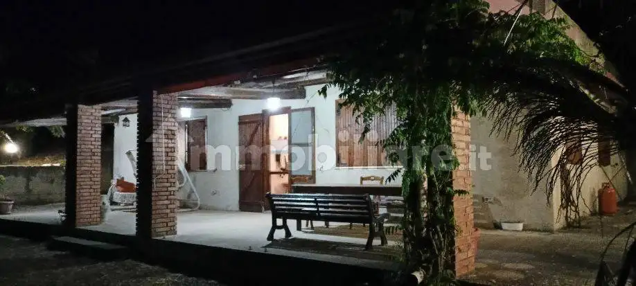 Casa indipendente in vendita a Santo Stefano Quisquina