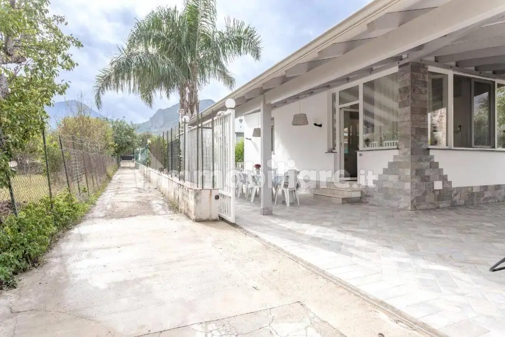 Villa in affitto a Carini