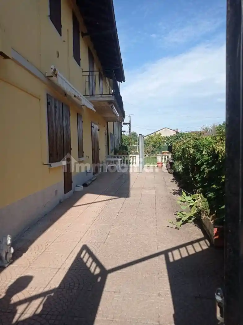 Villa in vendita a Arzago d'Adda