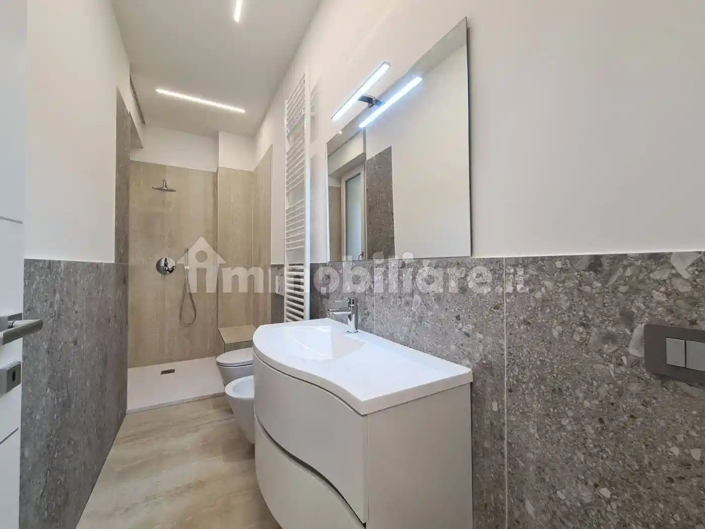 Trilocale via Emilia Est 10, Sant'Agnese - Università, Modena - foto 2