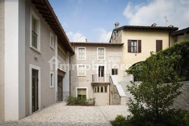 Appartamento in affitto a Iseo