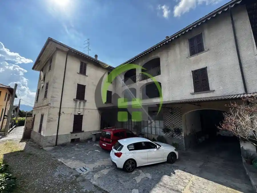 Villa in vendita a Gandino