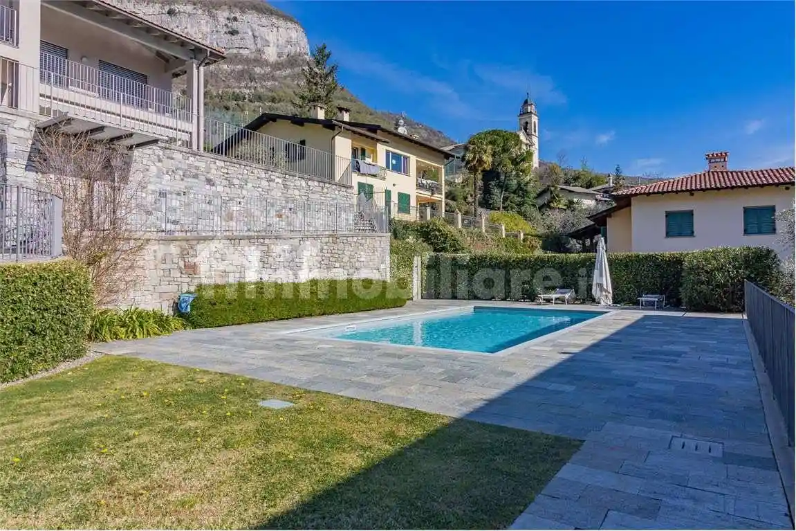 Appartamento in vendita a Tremezzina