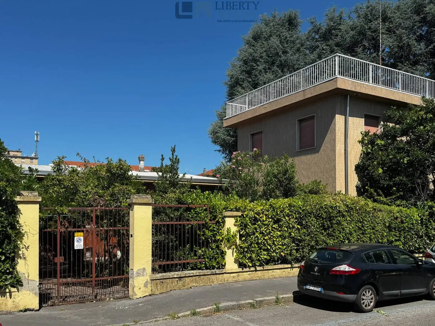 Building in vendita a Milan