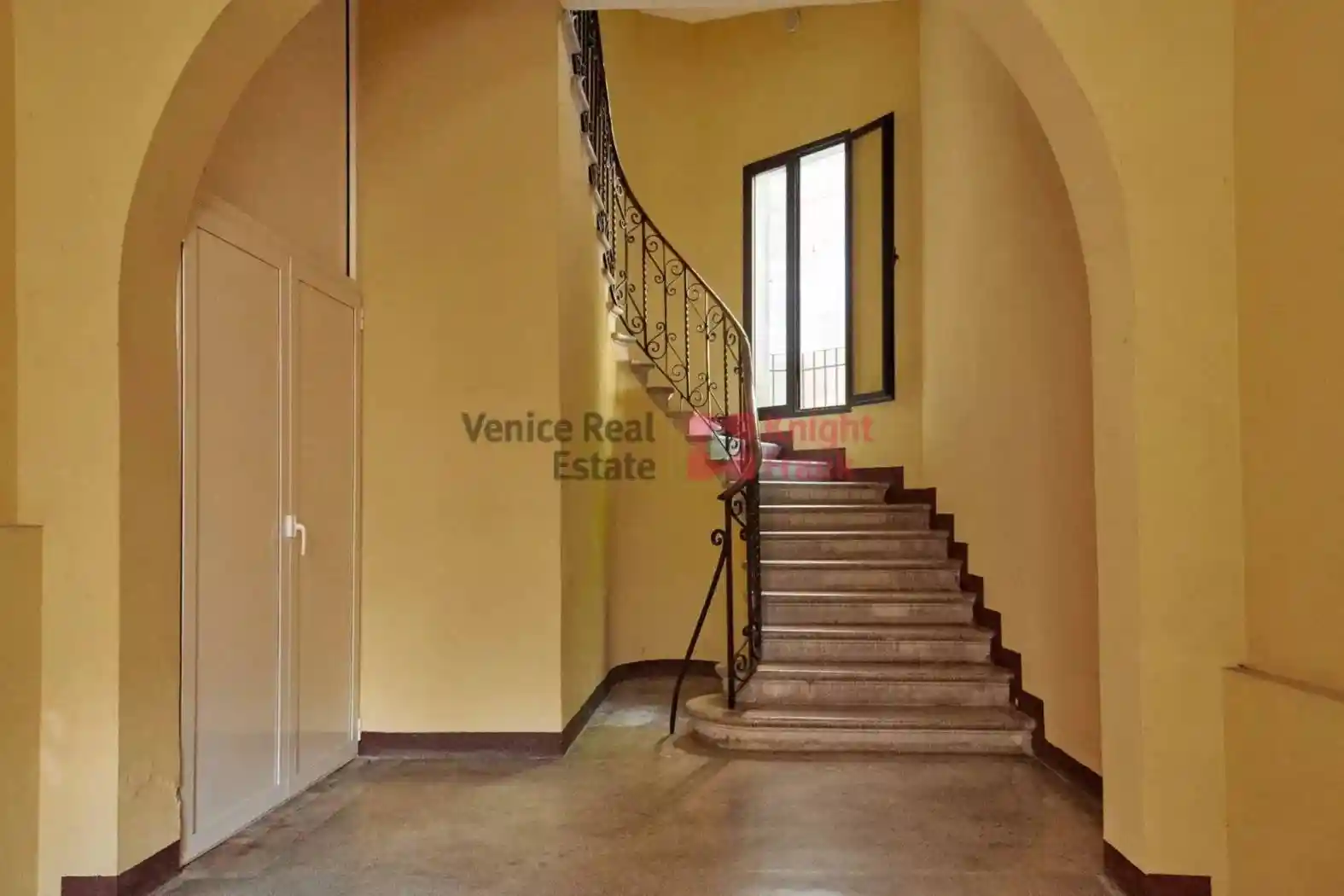 Trilocale ottimo stato, quarto piano, Sant'Elena, Venezia - foto 2