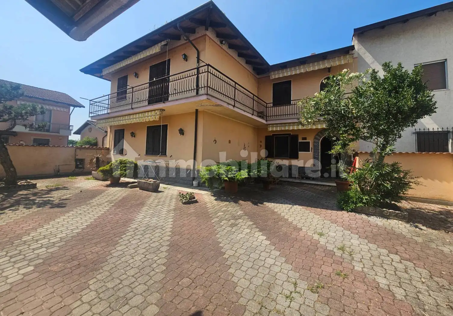 Villa in vendita a Casaleggio Novara