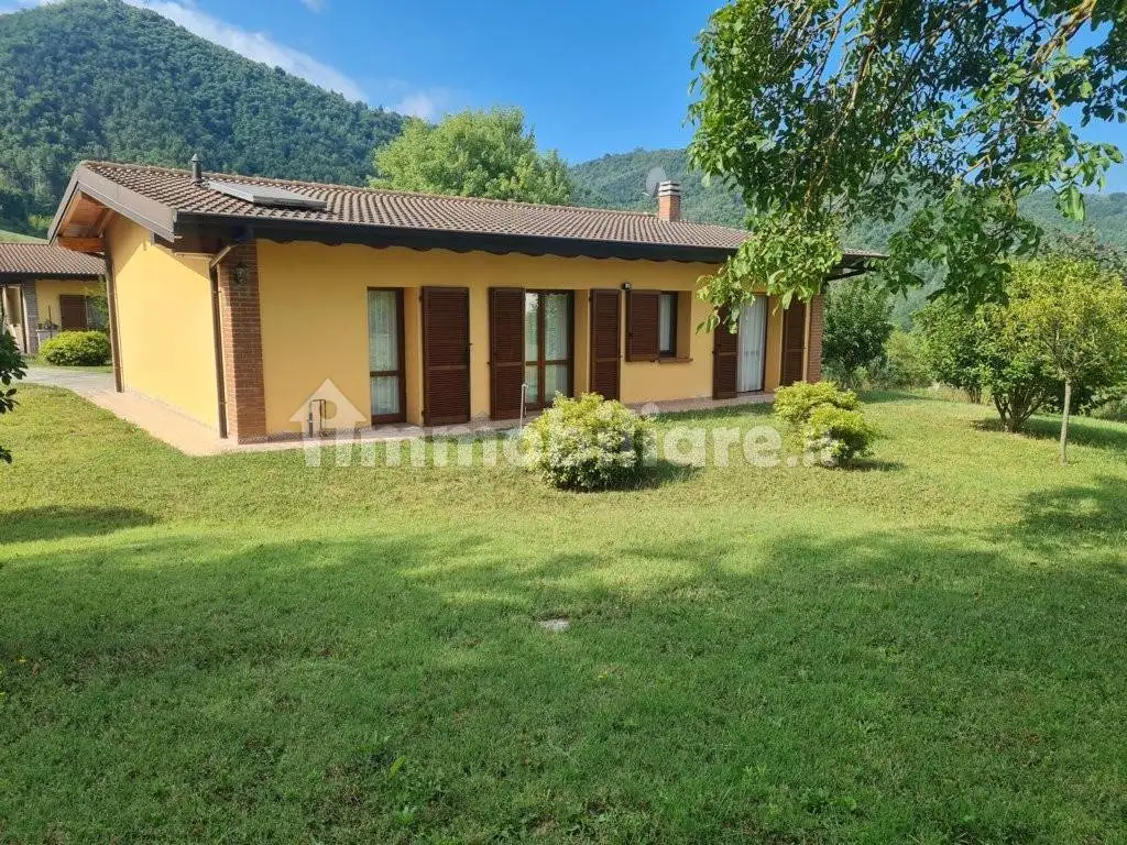 Villa in vendita a Val di Nizza